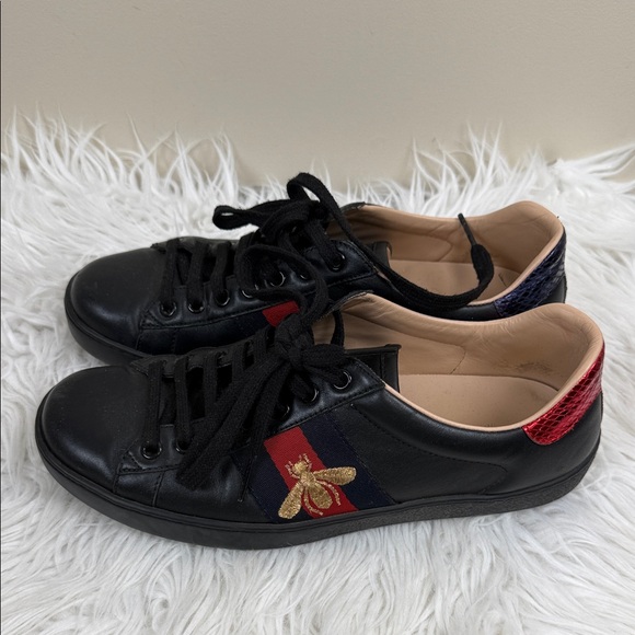GUCCI ACE Black Sneakers with Red and Gold Accents bee 5 - Picture 3 of 16